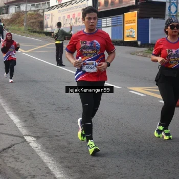 Runner Photo 6002803