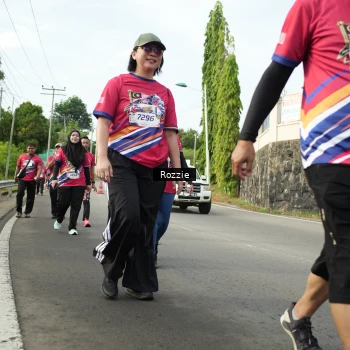 Runner Photo 6002875