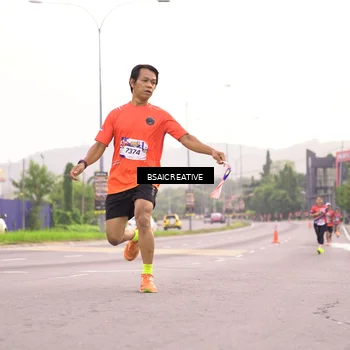 Runner Photo 6003001