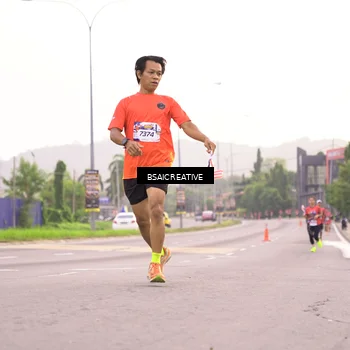 Runner Photo 6003042