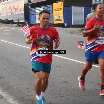 Runner Photo 6003043