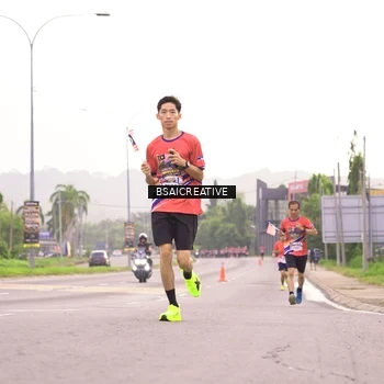 Runner Photo 6003143