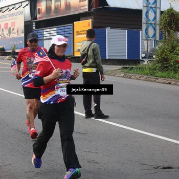 Runner Photo 6003202