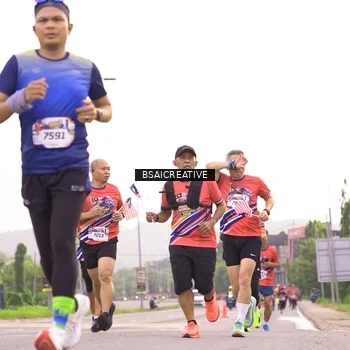 Runner Photo 6003362