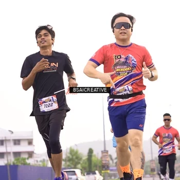 Runner Photo 6003696