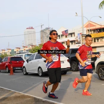 Runner Photo 6003700