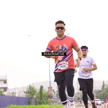 Runner Photo 6003717