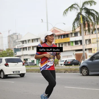 Runner Photo 6003946