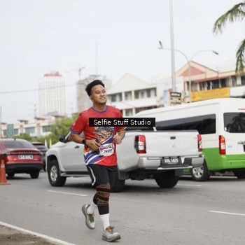 Runner Photo 6003976