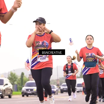 Runner Photo 6004002