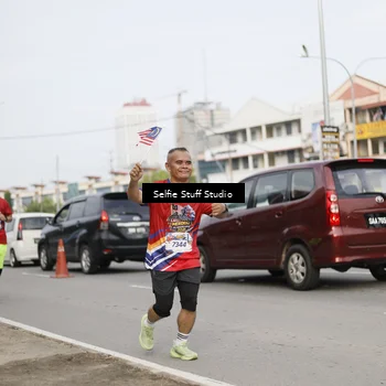 Runner Photo 6004011