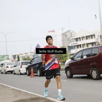 Runner Photo 6004019