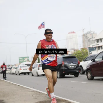 Runner Photo 6004025