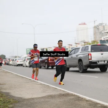 Runner Photo 6004039