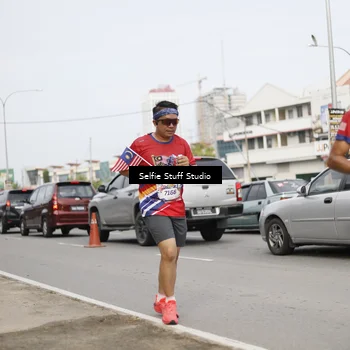Runner Photo 6004044