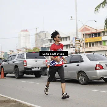 Runner Photo 6004075