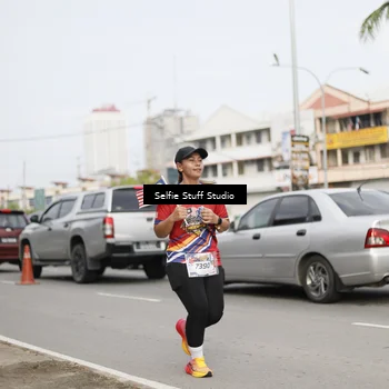 Runner Photo 6004084