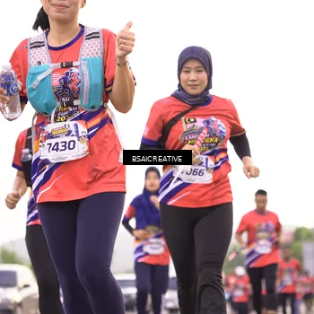Runner Photo 6004108