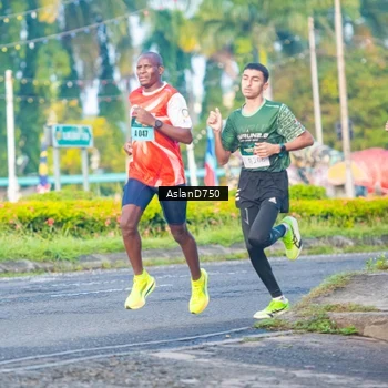 Runner Photo 6004117