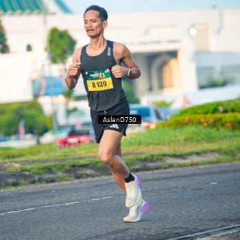 Runner Photo 6004121