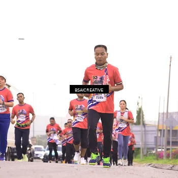 Runner Photo 6004140