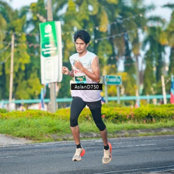 Runner Photo 6004143