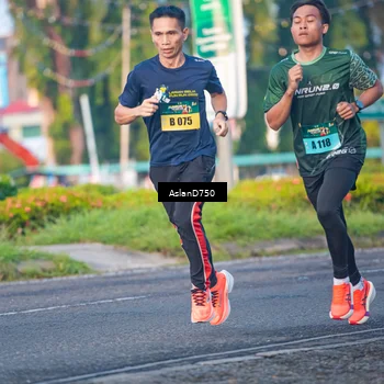 Runner Photo 6004147