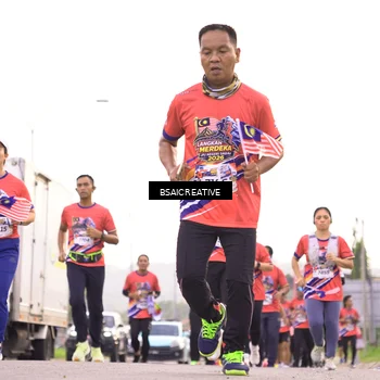Runner Photo 6004156
