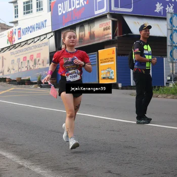 Runner Photo 6004165