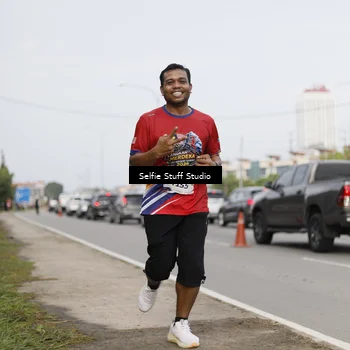 Runner Photo 6004173