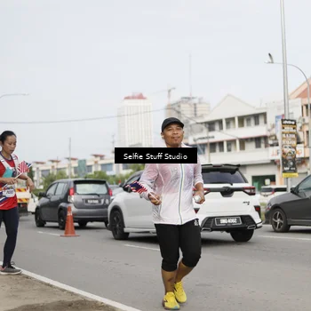 Runner Photo 6004175