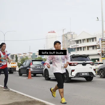 Runner Photo 6004180