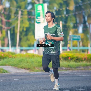 Runner Photo 6004184