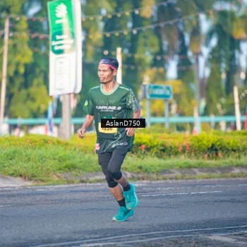 Runner Photo 6004210