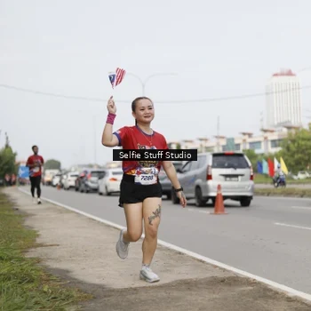 Runner Photo 6004225