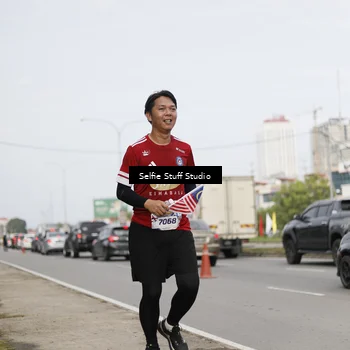 Runner Photo 6004244