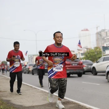 Runner Photo 6004252