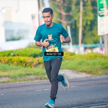 Runner Photo 6004260