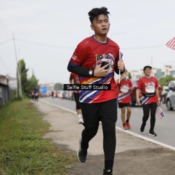 Runner Photo 6004299
