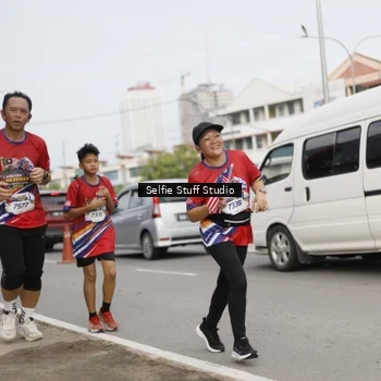 Runner Photo 6004300