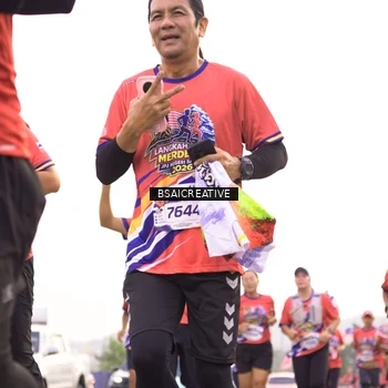 Runner Photo 6004309