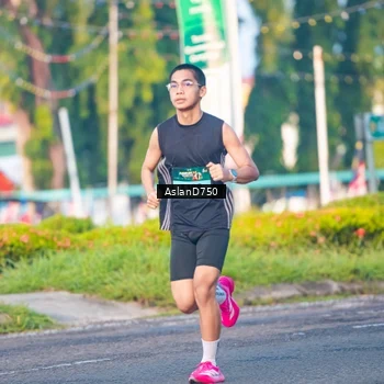 Runner Photo 6004312