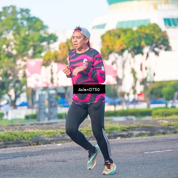 Runner Photo 6004315