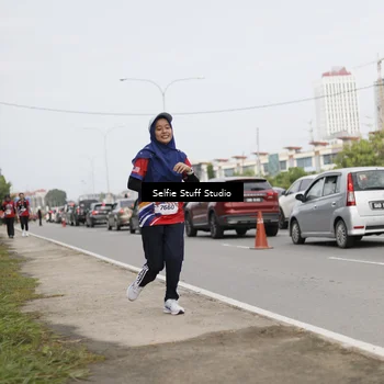 Runner Photo 6004324