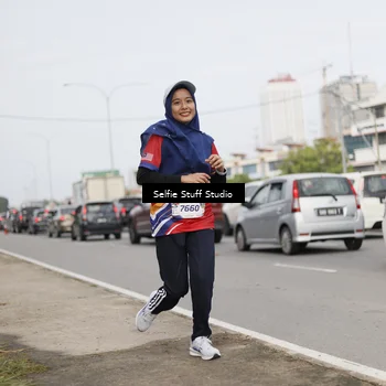 Runner Photo 6004334