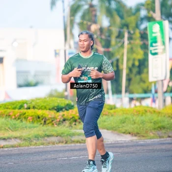 Runner Photo 6004342