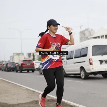 Runner Photo 6004354
