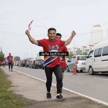 Runner Photo 6004356