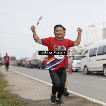 Runner Photo 6004358
