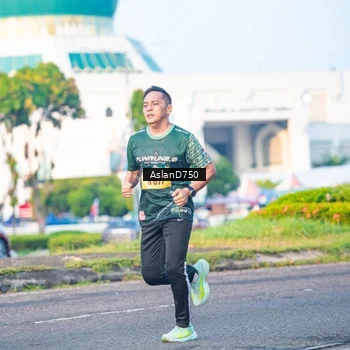 Runner Photo 6004361